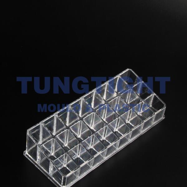 8824 Clear cosmetic container