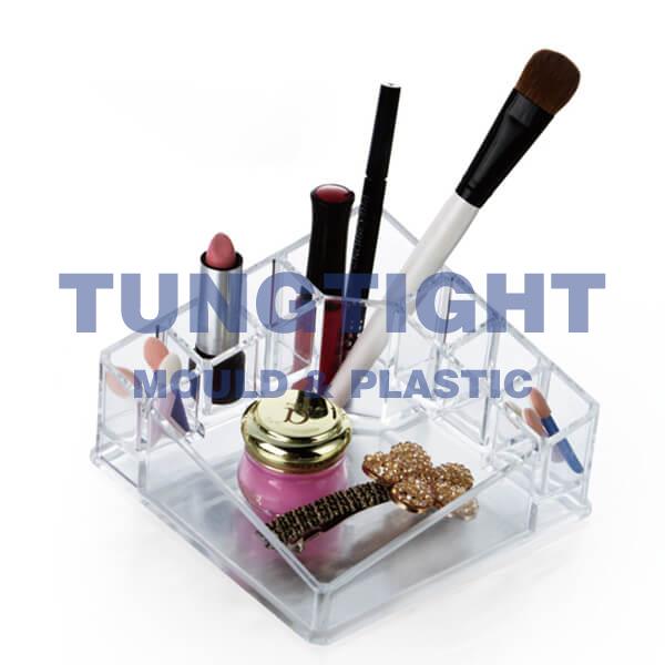 8820 Clear cosmetic container