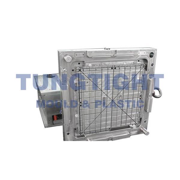 Pallet mold