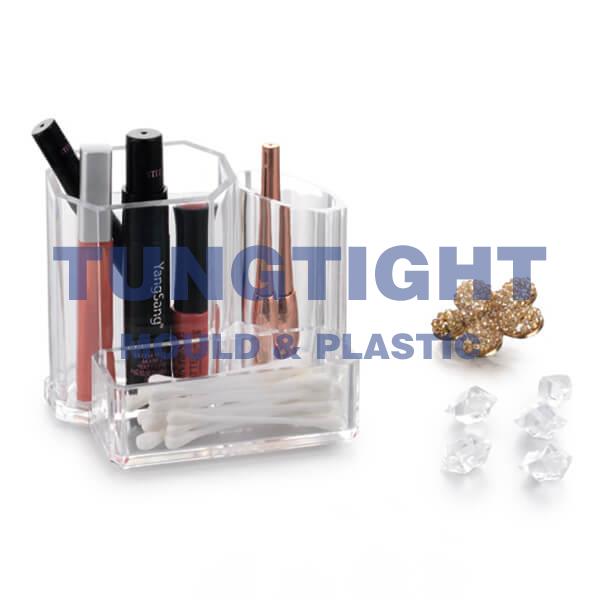 8825 Clear cosmetic container