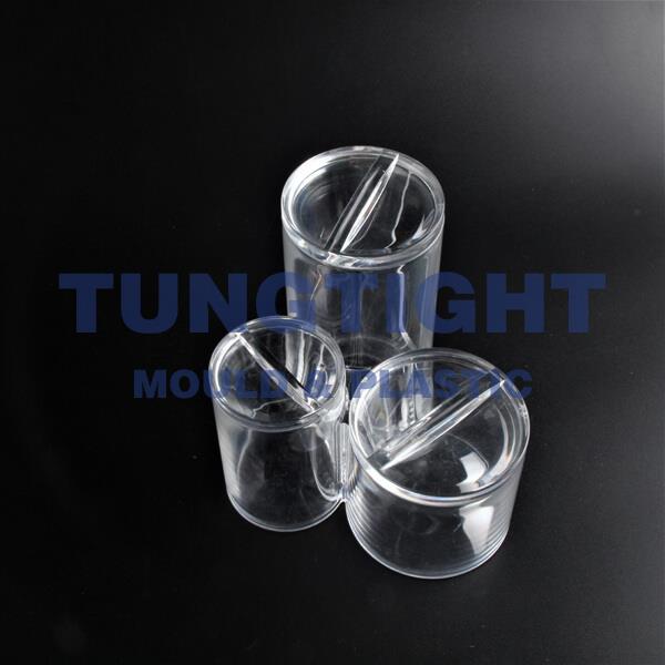 8883 Clear cosmetic container
